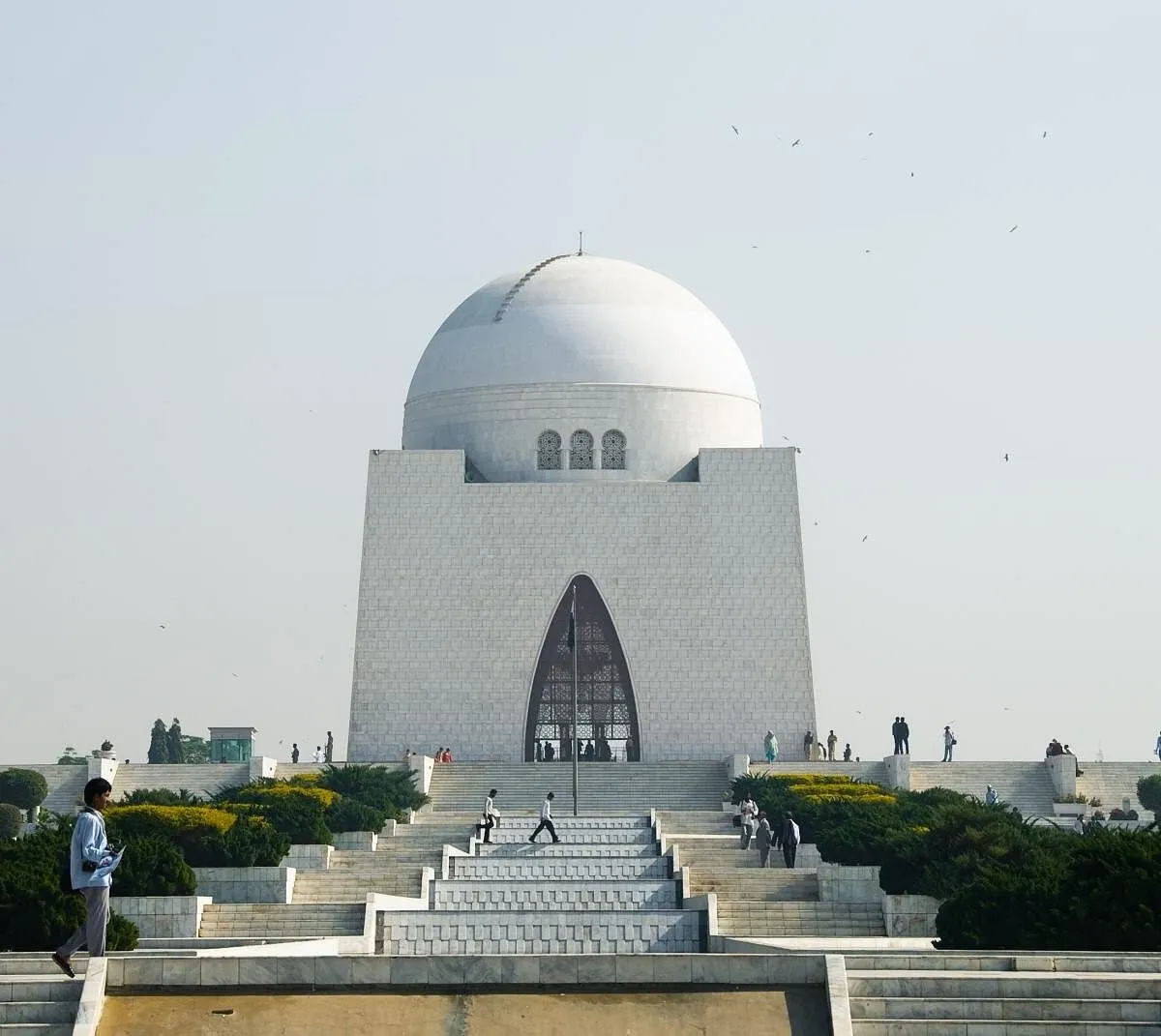 Karachi billboard advertising locations